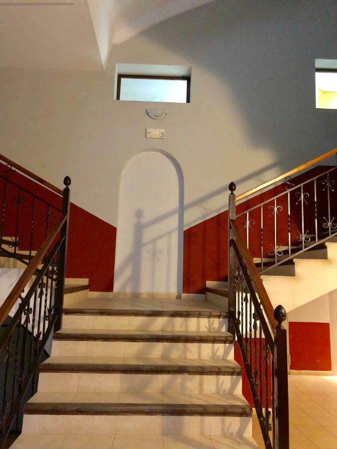 Oupen De Dor - Virgenes El Pilar Apartman Zaragoza Kültér fotó