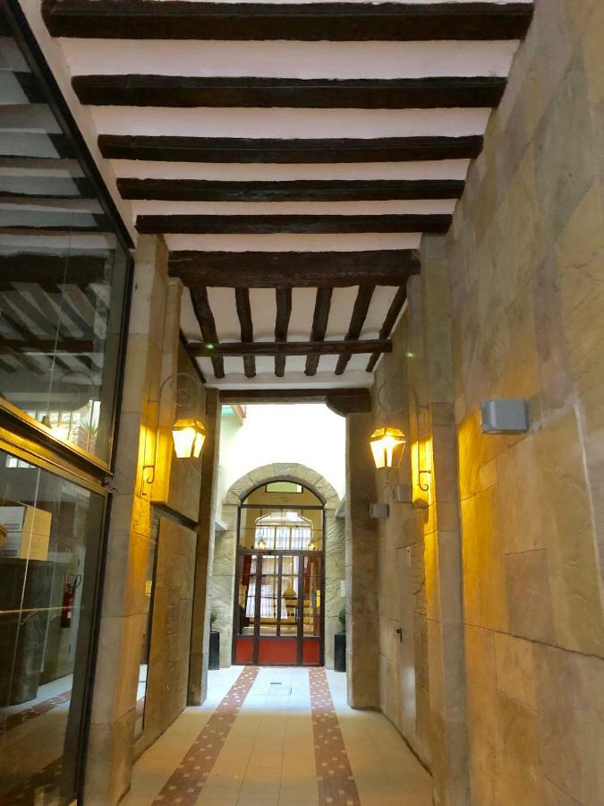 Oupen De Dor - Virgenes El Pilar Apartman Zaragoza Kültér fotó